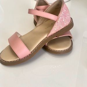 Girls 10size sandals.
